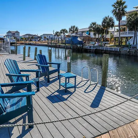 Waterfront Home, Short Walk To Beach, Deck/Balcony